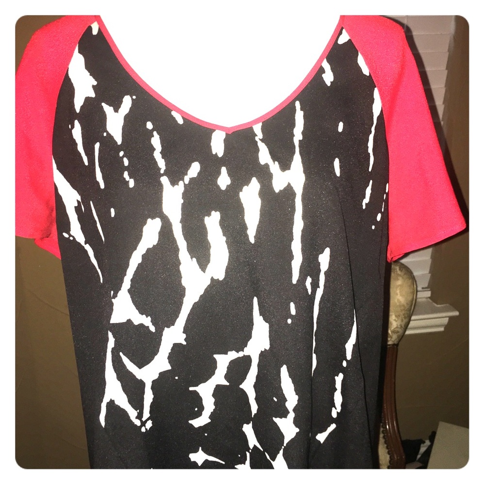 Cute Calvin Klein silky top!